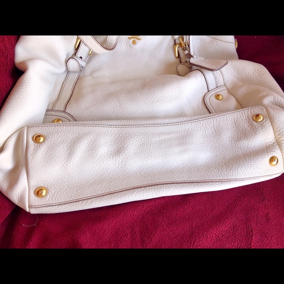White deerskin leather Prada tote - Picture 7 of 8